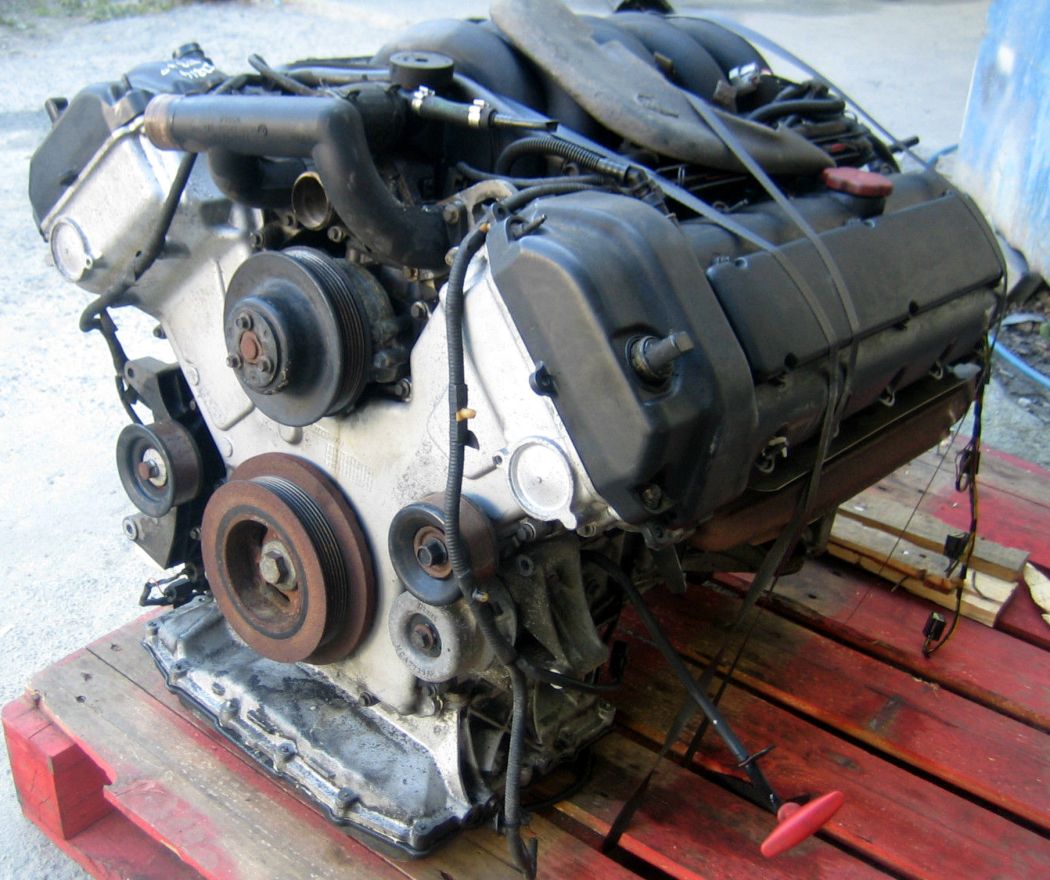 Jaguar () AJ27 V8:  