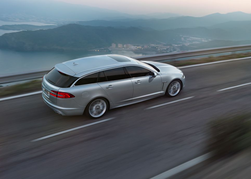 Jaguar () XF I (CC9):  