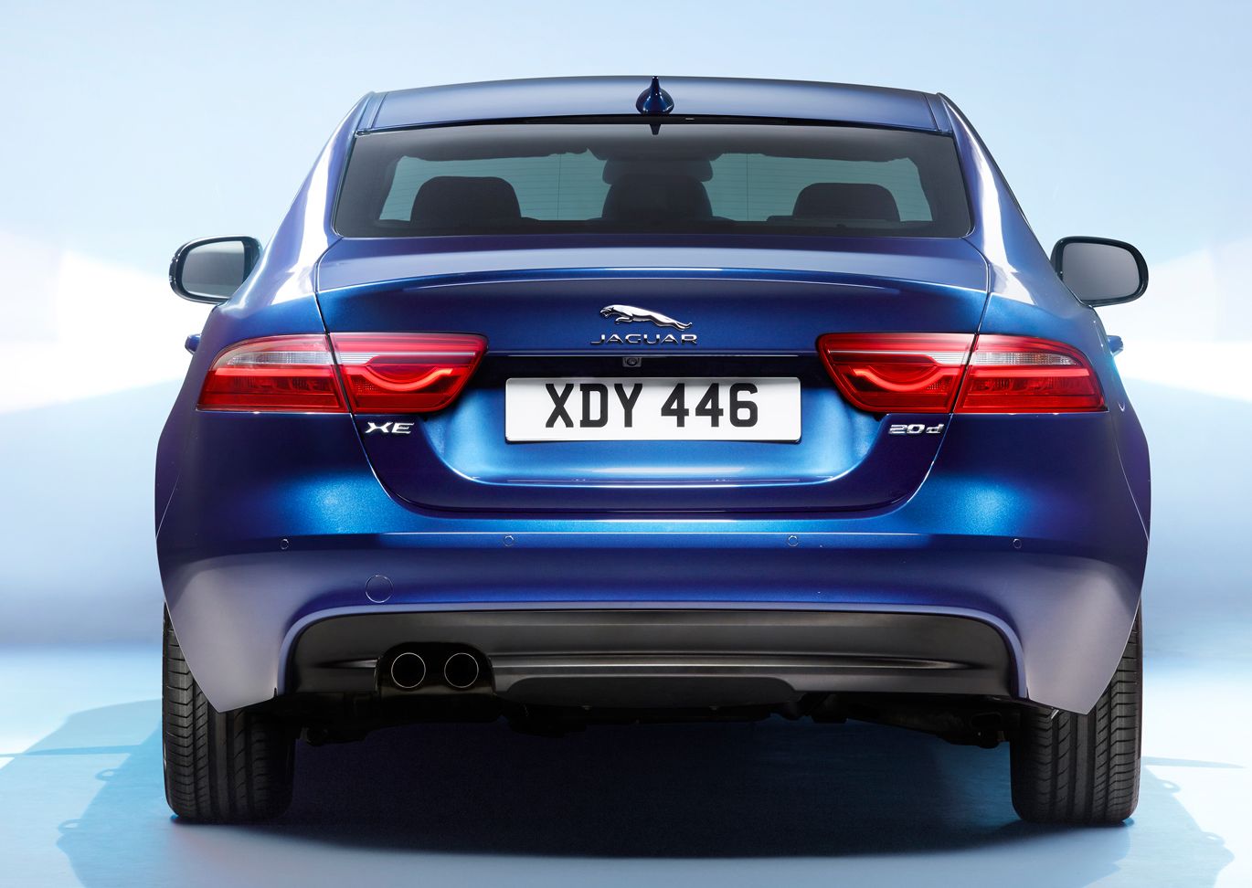 Jaguar () XE (X760):  