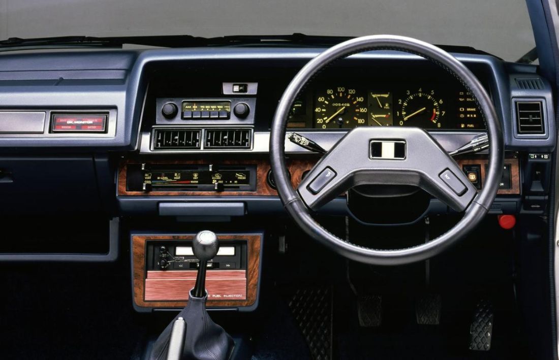 Toyota () Sprinter IV (E70):  