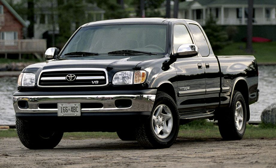 Toyota () Tundra I:  