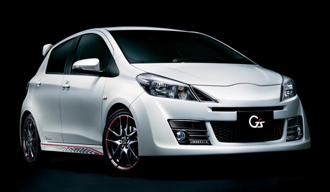 Toyota () Vitz III (P13_):  
