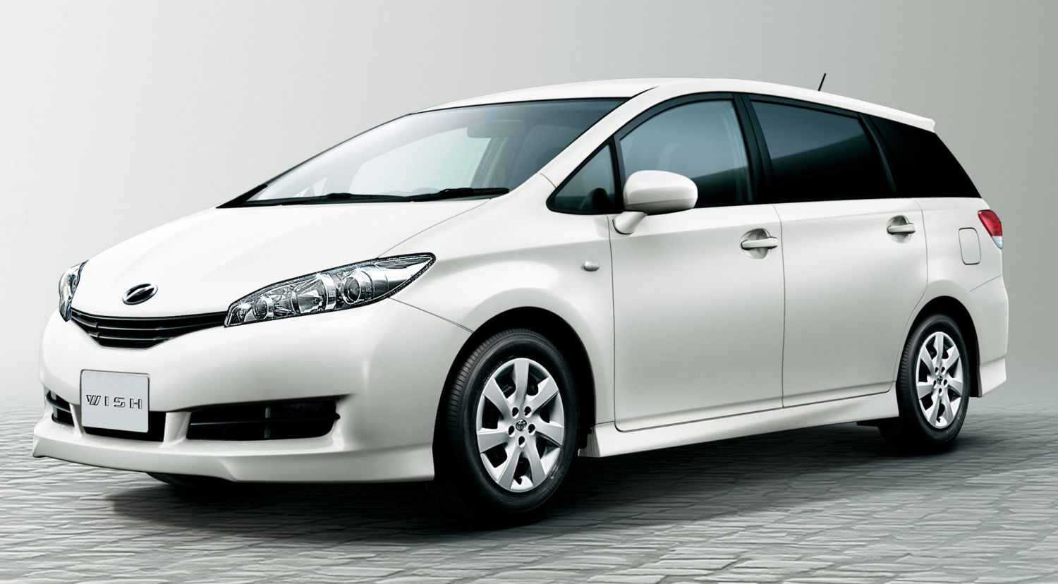 Toyota () Wish II (E20):  