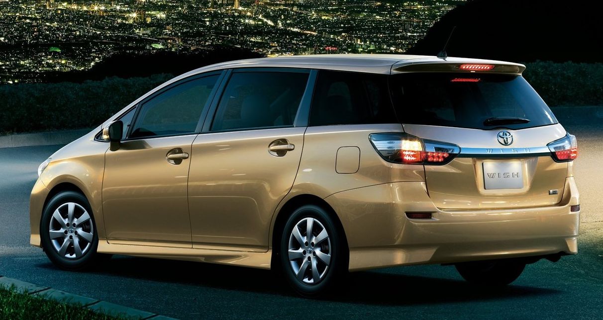 Toyota () Wish II (E20):  