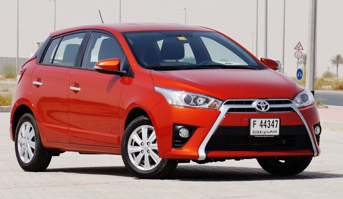 Toyota () Yaris IV (NCP150):  