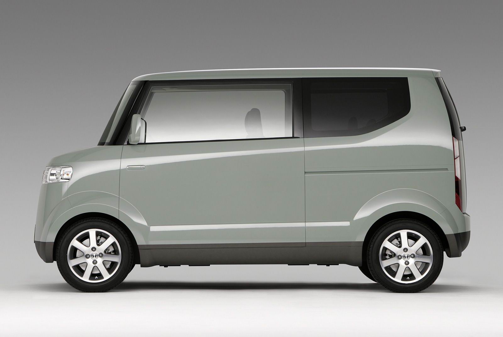 Honda () Step Bus Concept:  