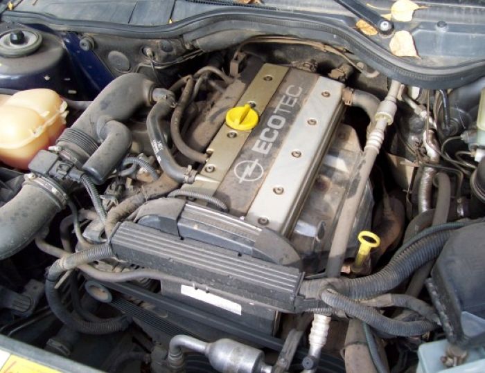 Opel () Y22XE:  