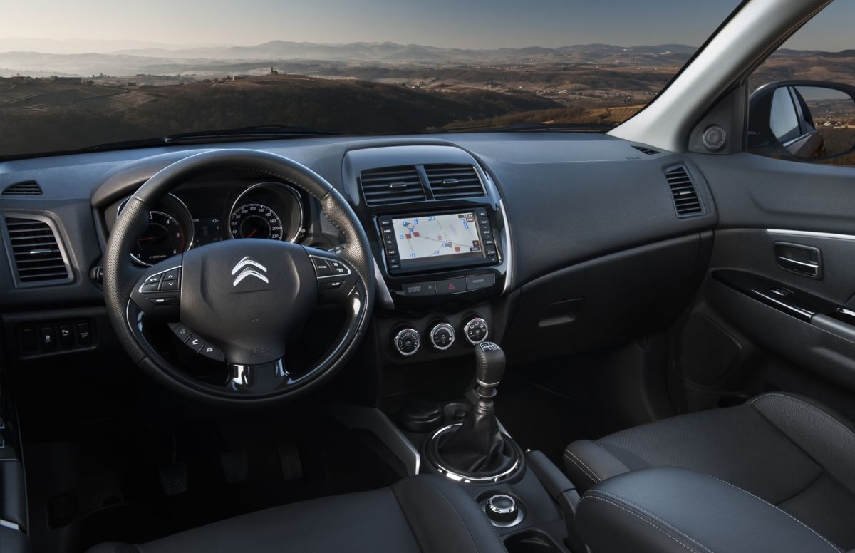 Citroen () C4 Aircross:  
