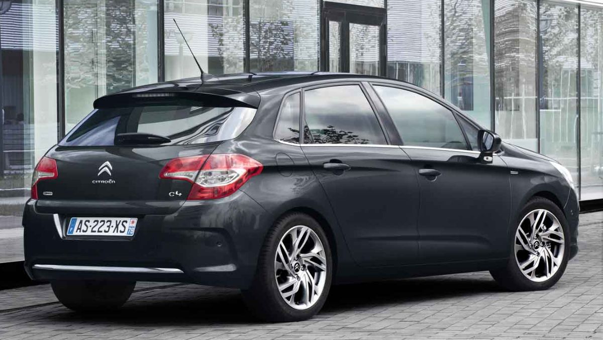 Citroen () C4 II (B7):  