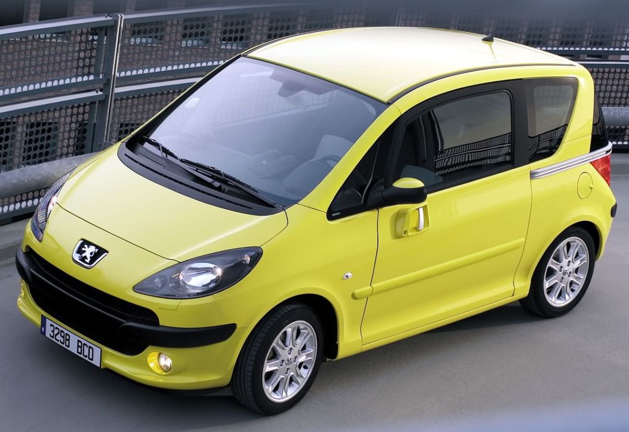 Peugeot () 1007 (KM_):  