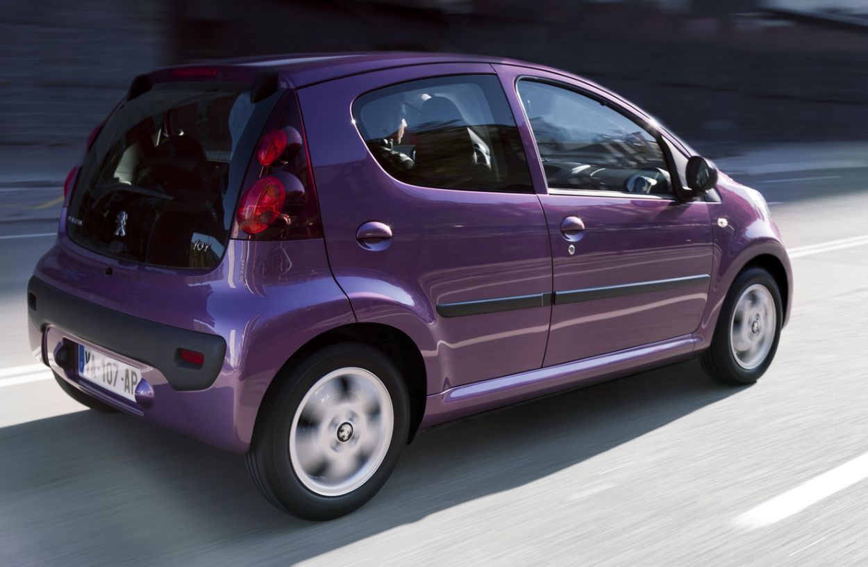 Peugeot () 107 (PM, PN):  