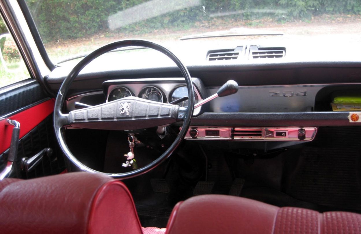 Peugeot () 204 Break:  