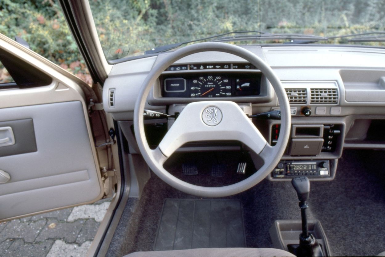 Peugeot () 205 I (741A(C)):  