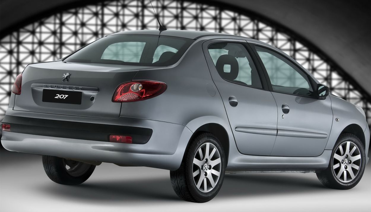Peugeot () 207 Sedan:  