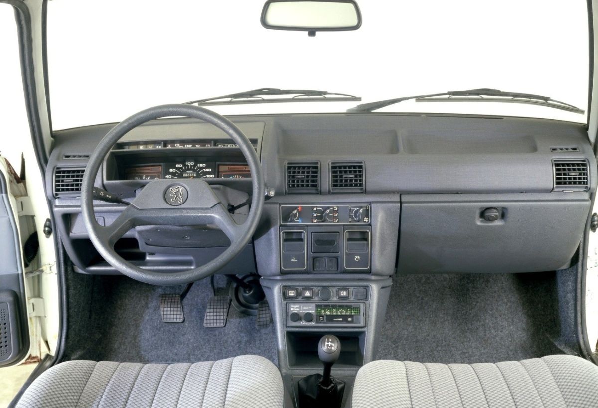 Peugeot () 305 I Break (581D):  