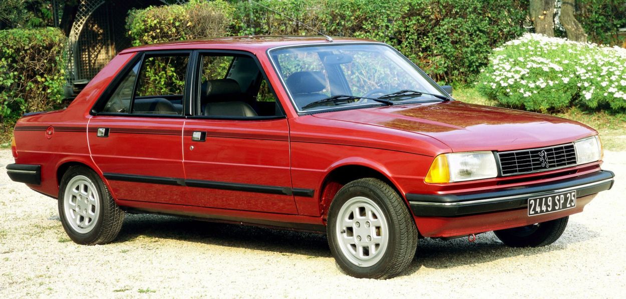 Peugeot () 305 II (581M):  