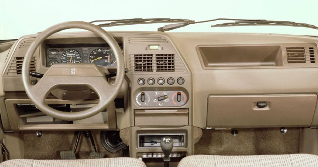 Peugeot () 309 I (10C, 10A):  