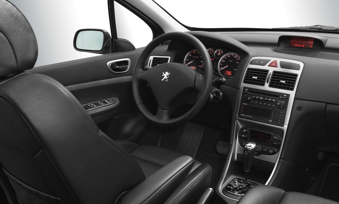 Peugeot () 307 Sedan:  