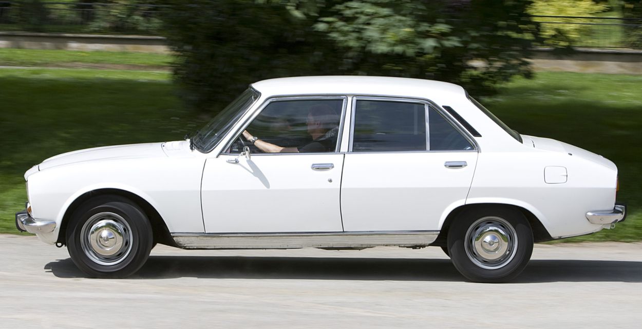 Peugeot () 504:  