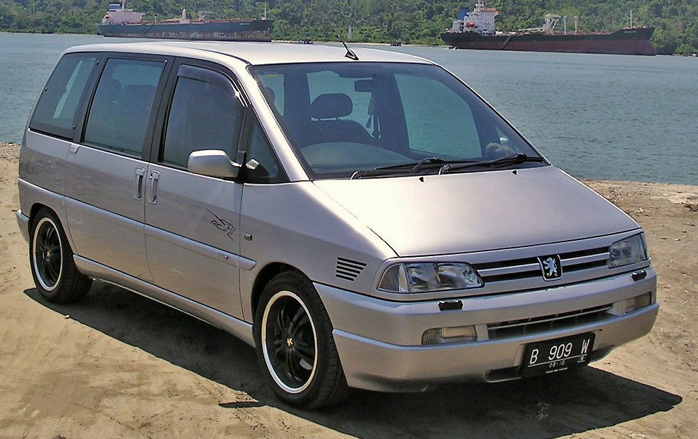 Peugeot () 806 (221):  
