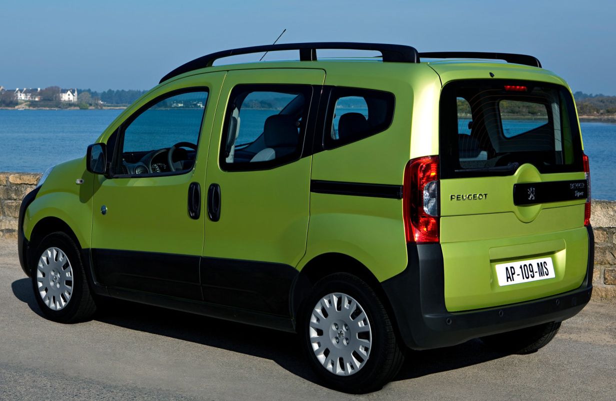 Peugeot () Bipper Tepee:  