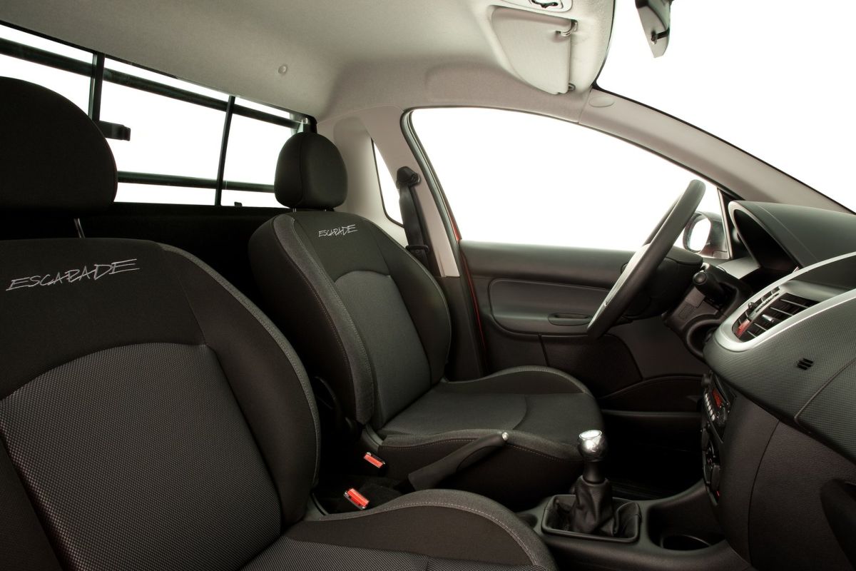 Peugeot () Hoggar:  
