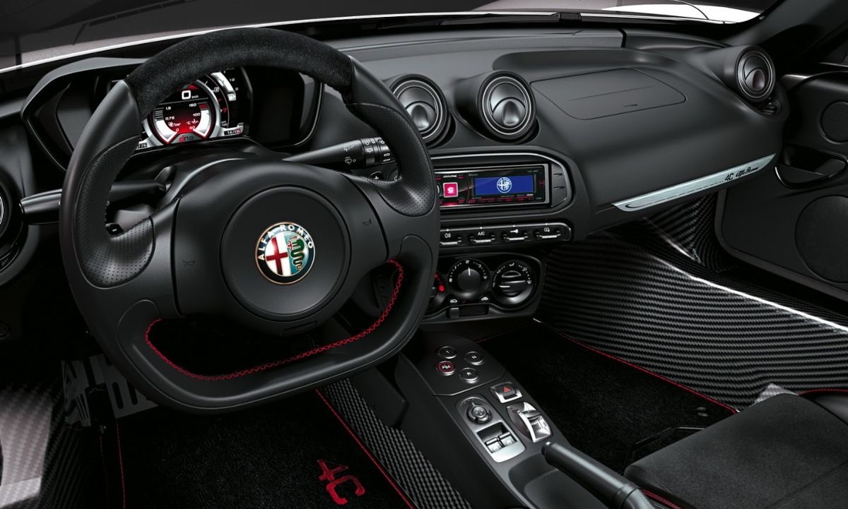 Alfa Romeo ( ) 4C, 4C Spider (960):  