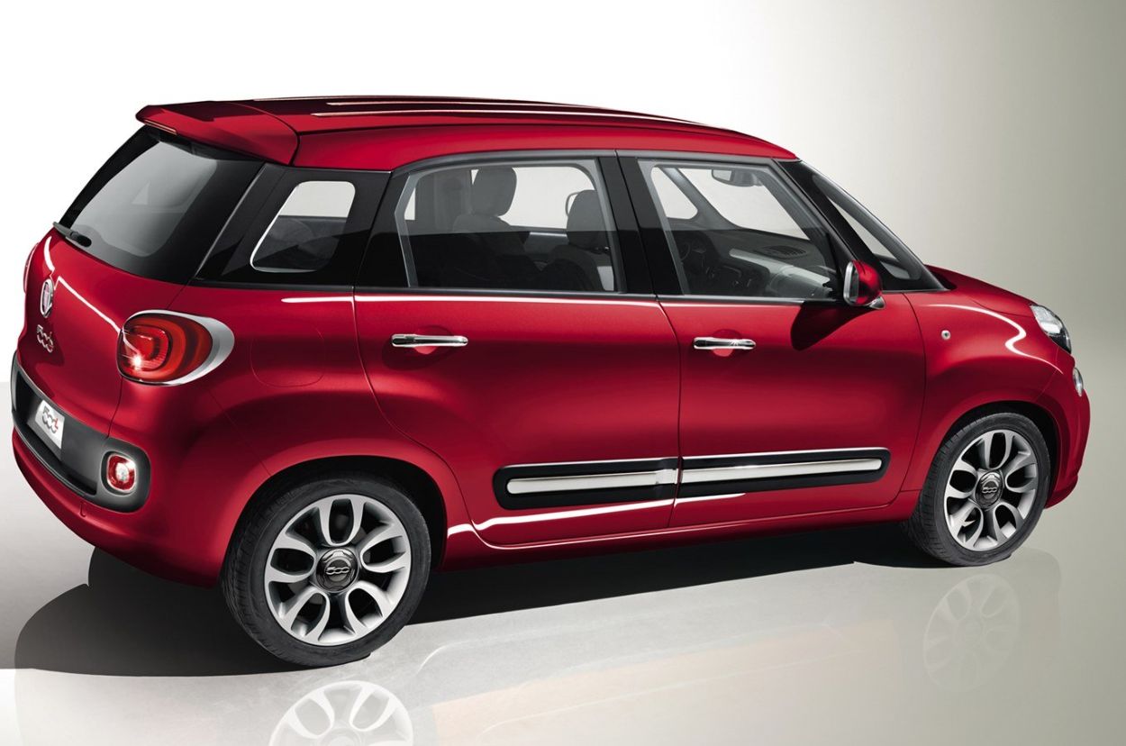 FIAT () 500L II:  