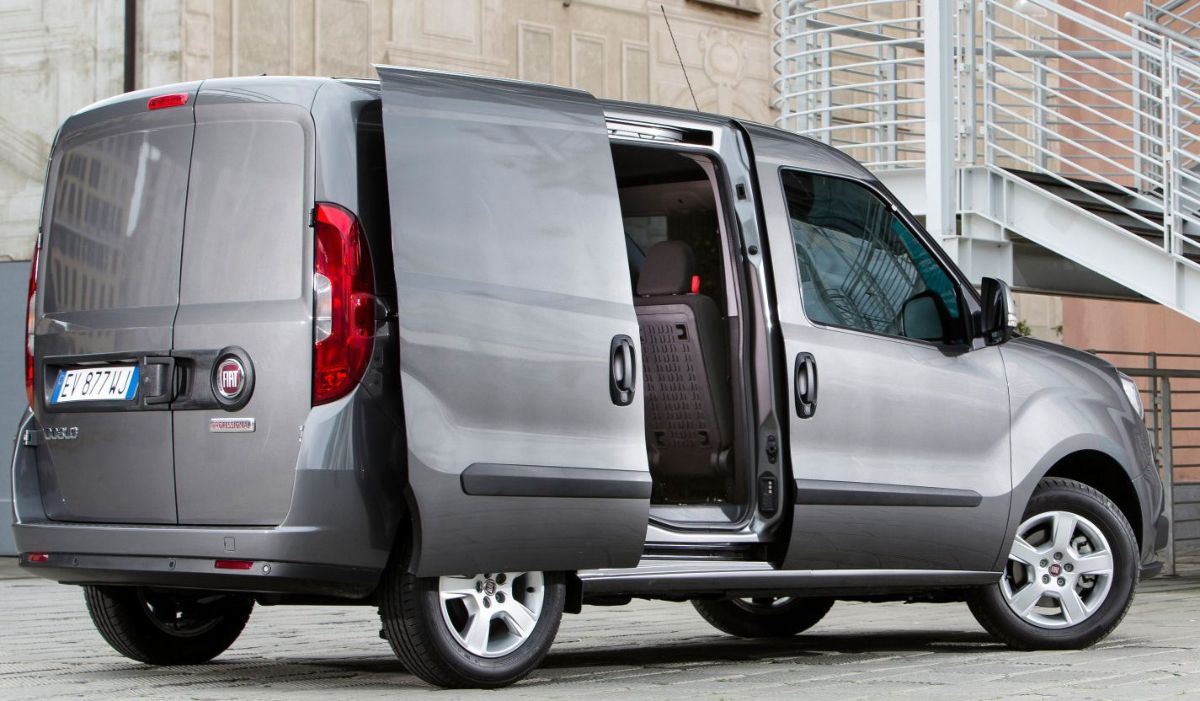 FIAT () Doblo III Cargo:  