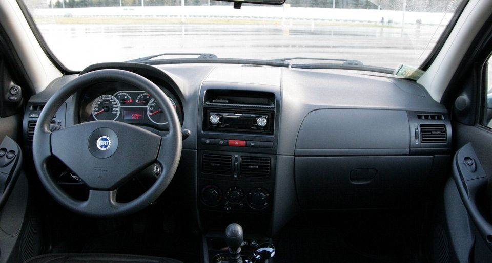 FIAT () Albea:  