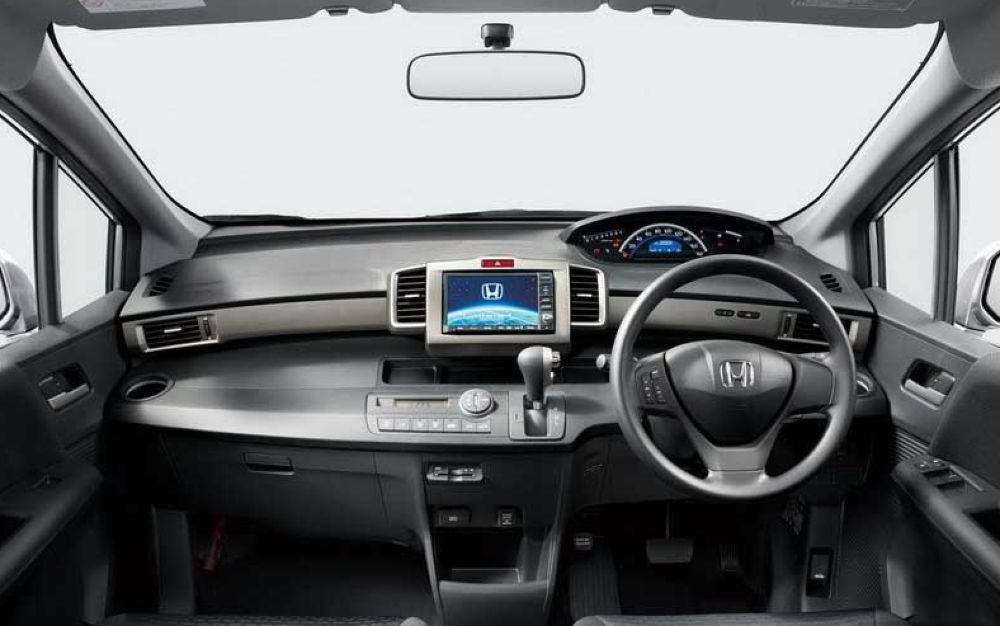 Honda () Freed Spike I:  