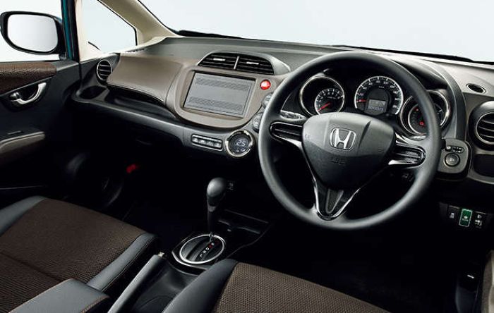 Honda () Fit Shuttle I (GG, GP):  