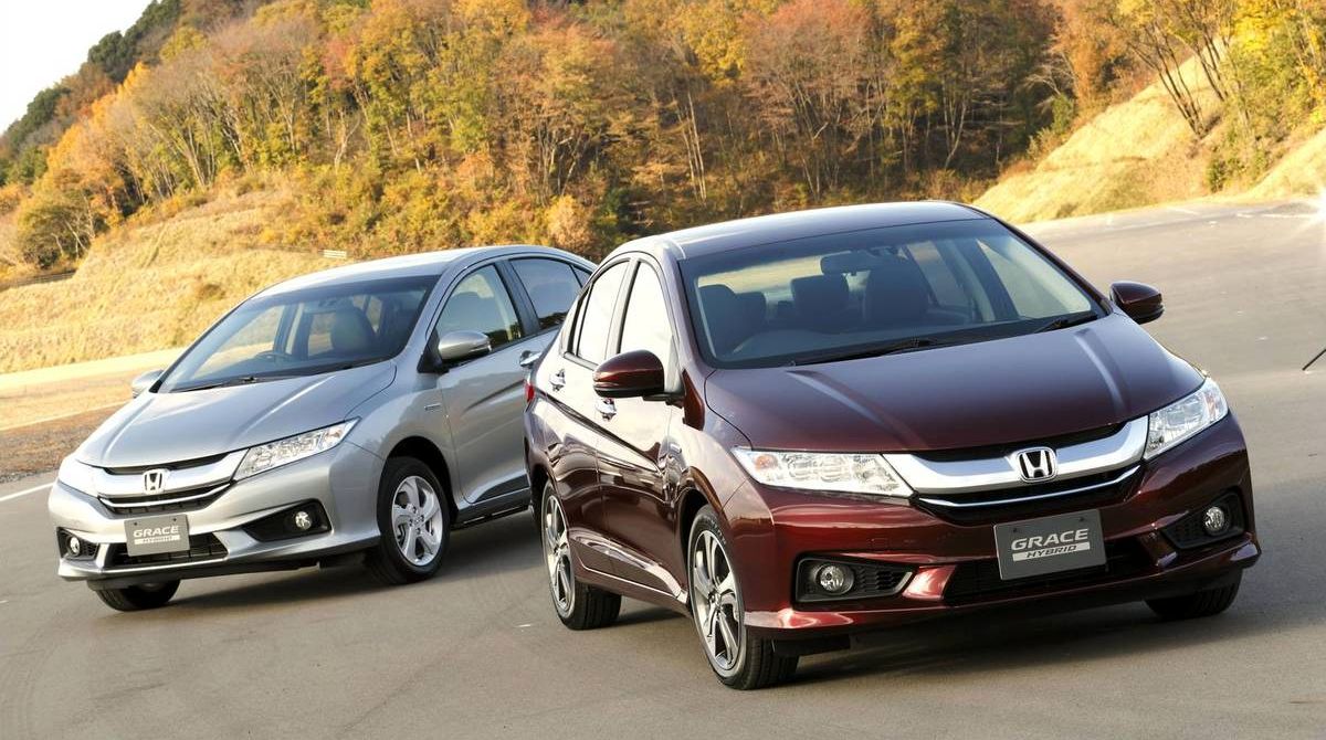 Honda () Grace I (GM_):  