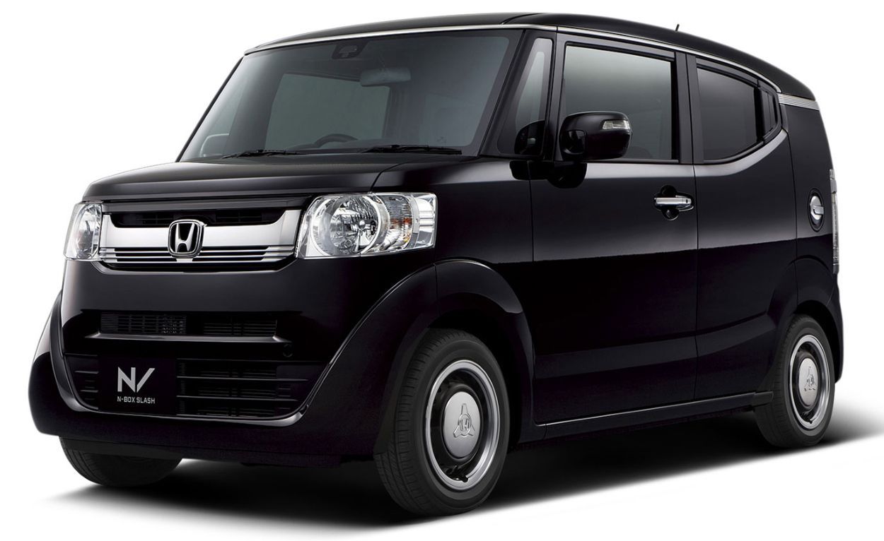 Honda () N-BOX Slash:  