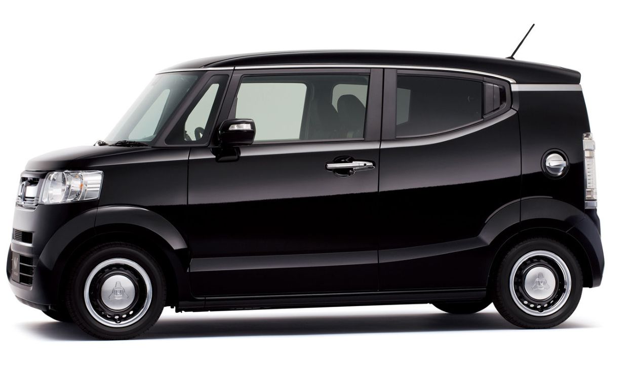 Honda () N-BOX Slash:  