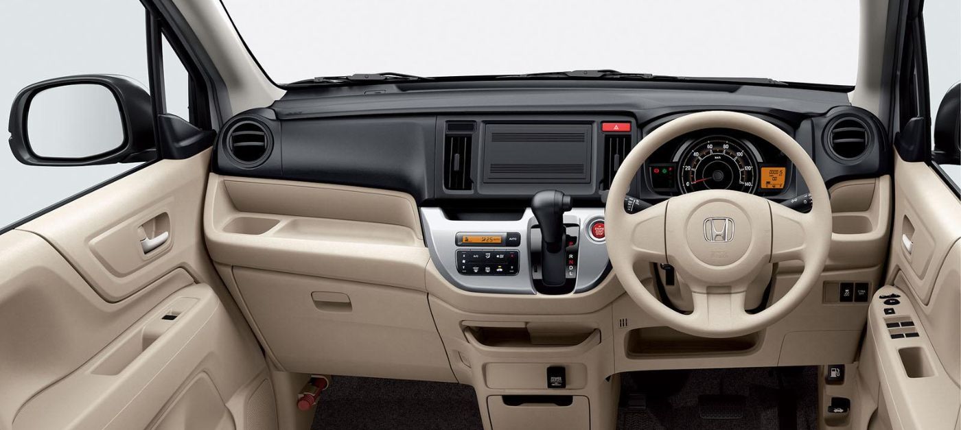 Honda () N-WGN I:  