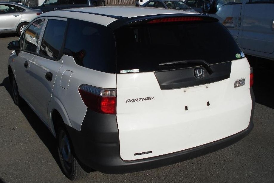 Honda () Partner II:  