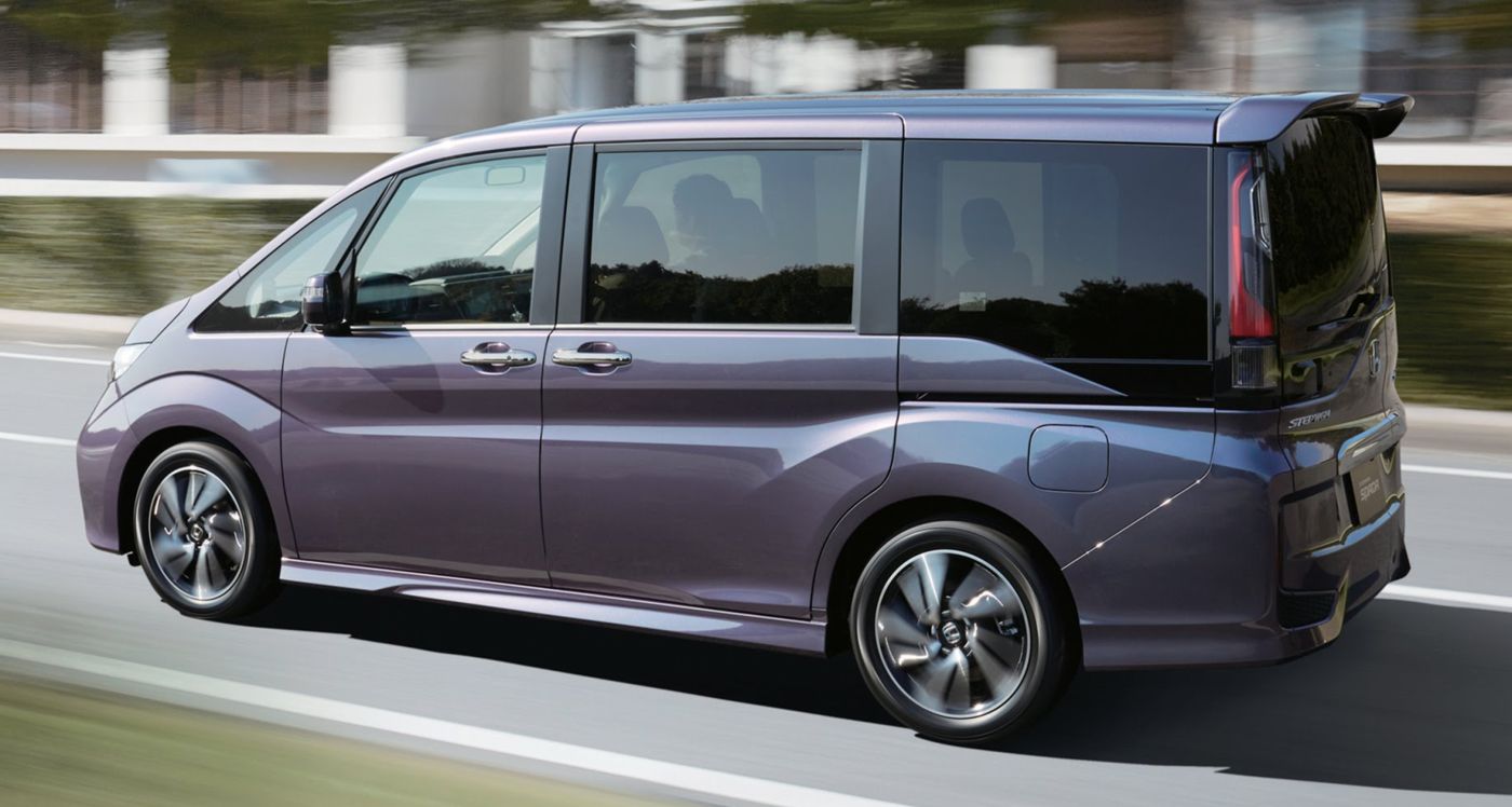 Honda () Stepwgn V:  