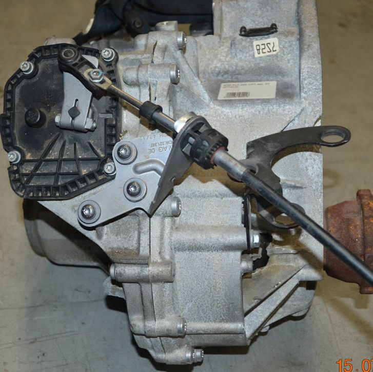 Volkswagen (VW) () Golf VII (PLF):    ( )