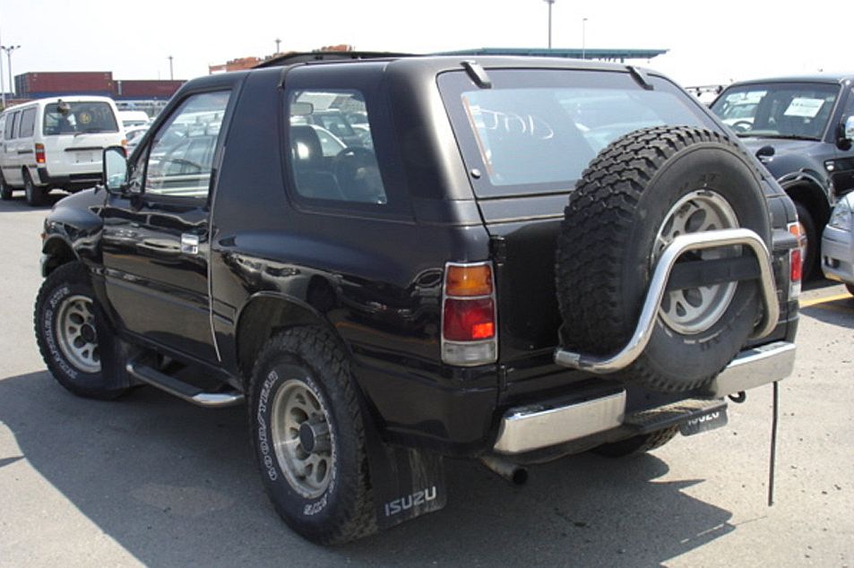 Isuzu () MU I (UCS_):  