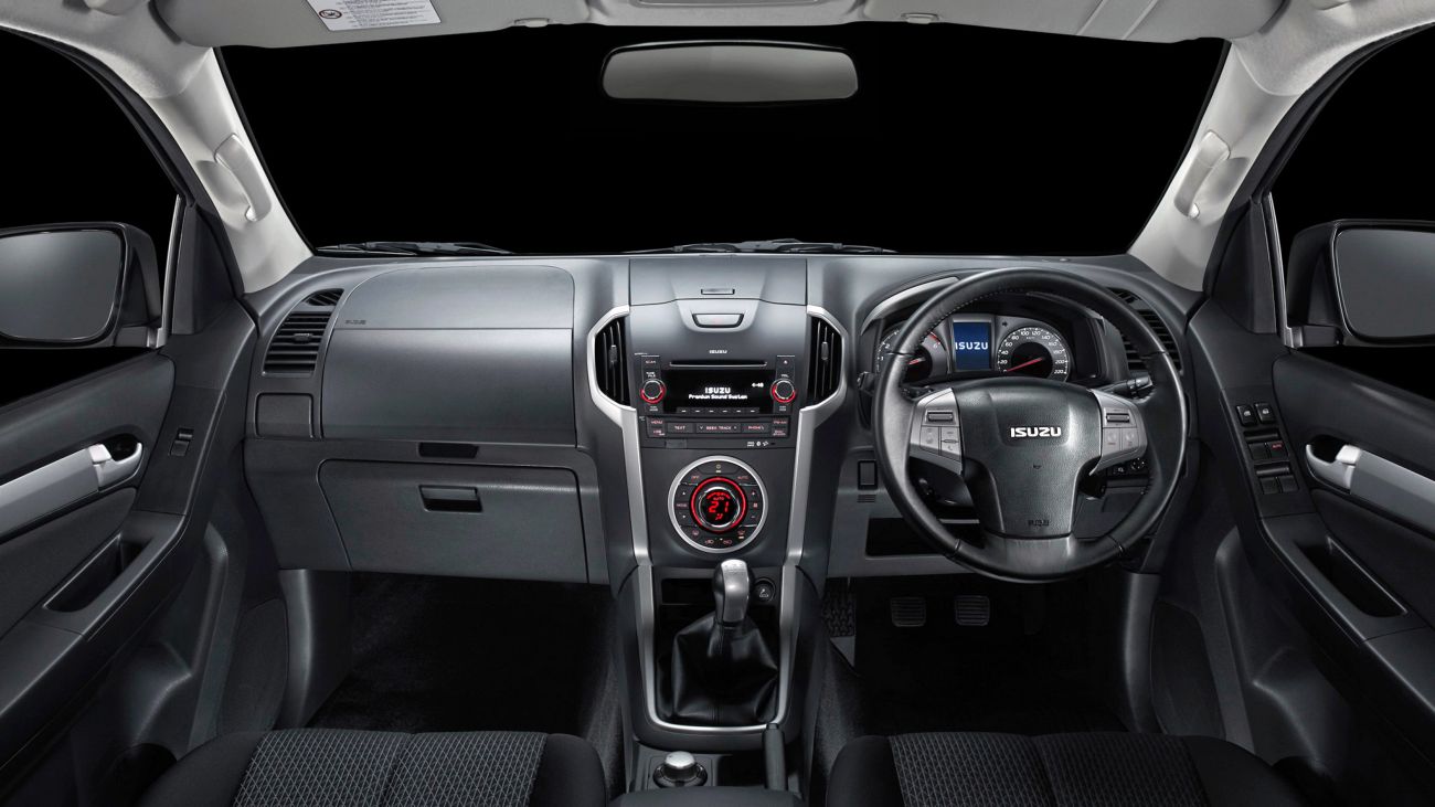 Isuzu () MU-X:  