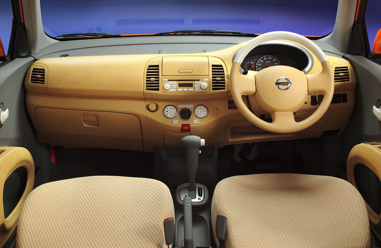 Nissan () MM Concept:  
