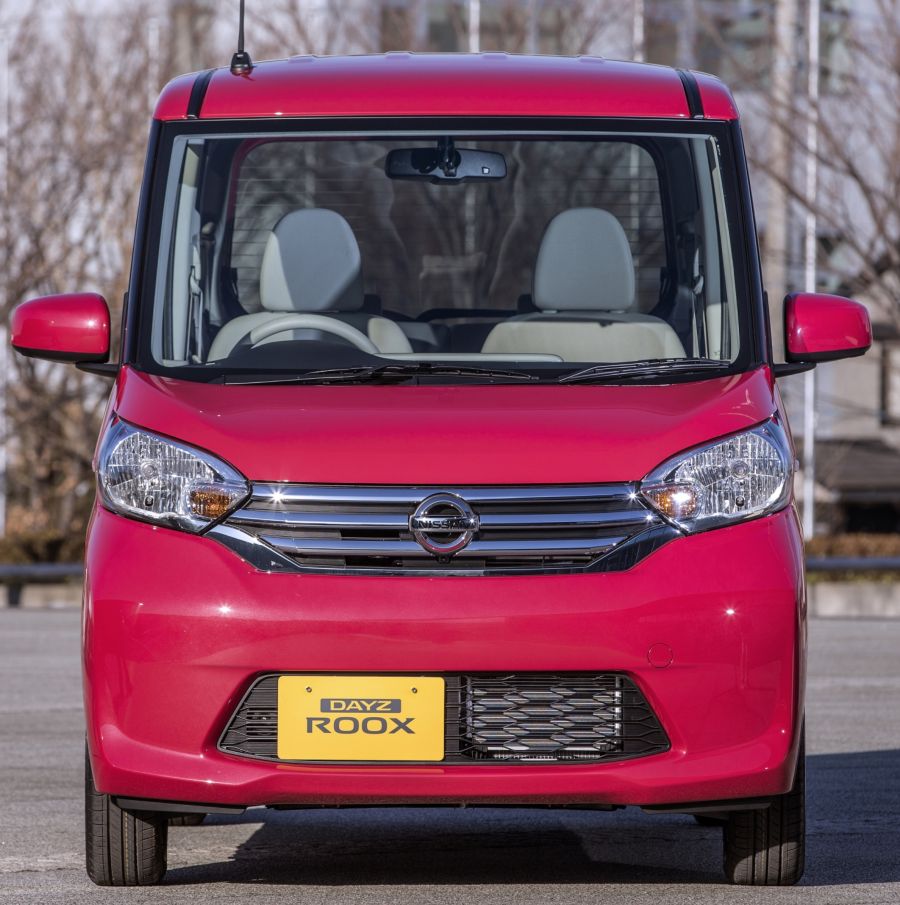 Nissan () DAYZ Roox I:  
