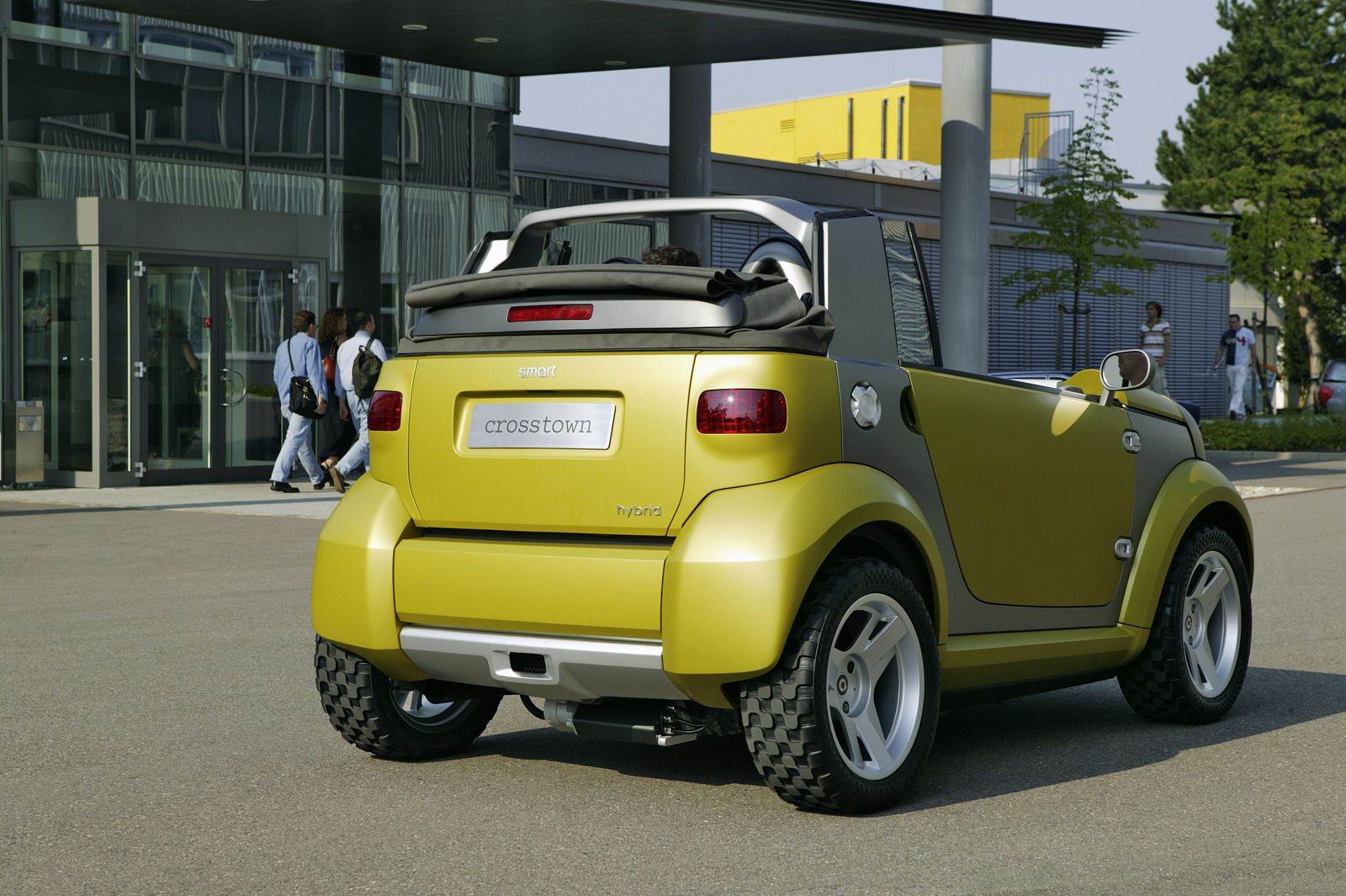 Smart () Crosstown Concept:  