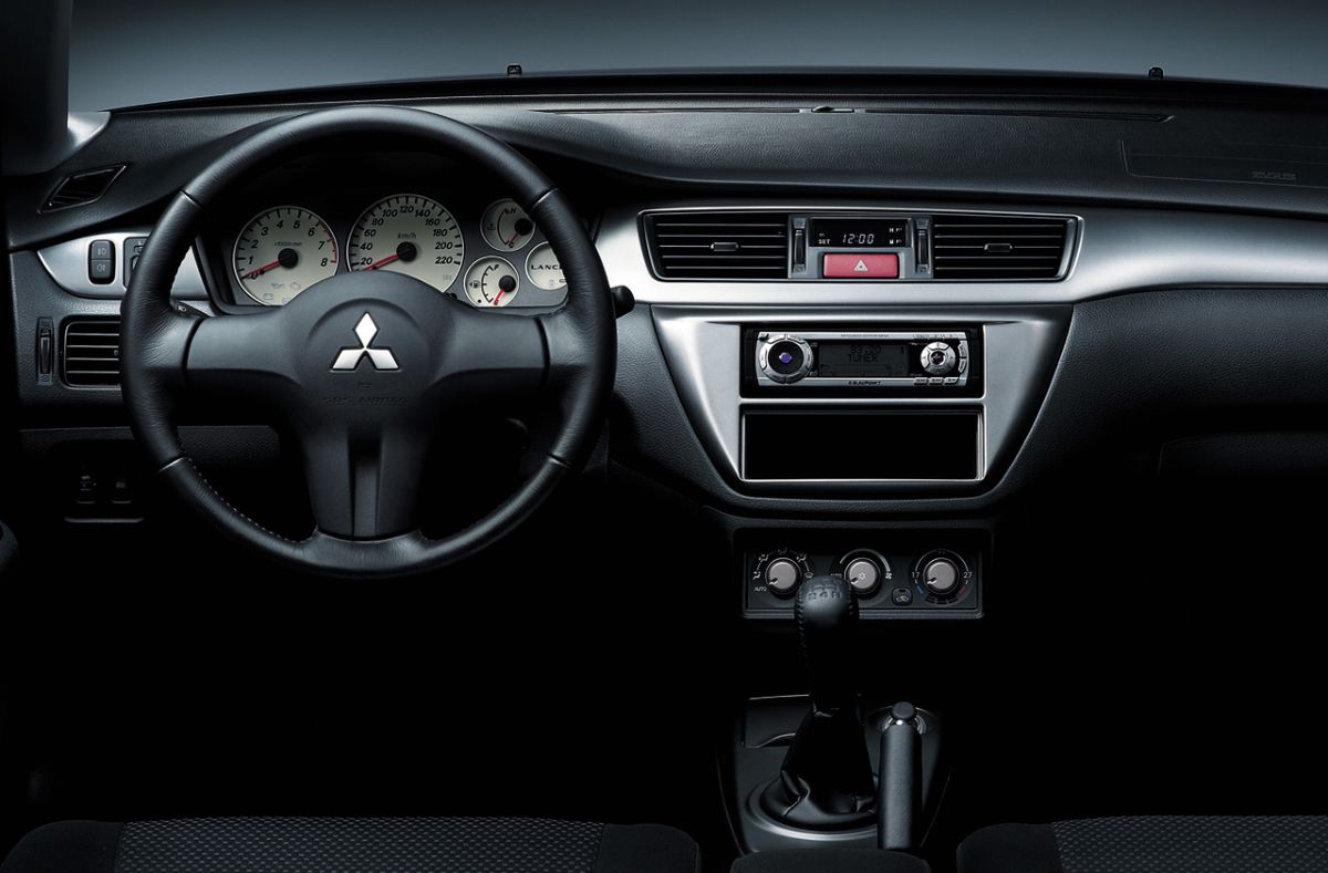 MMC Mitsubishi () Lancer IX:  