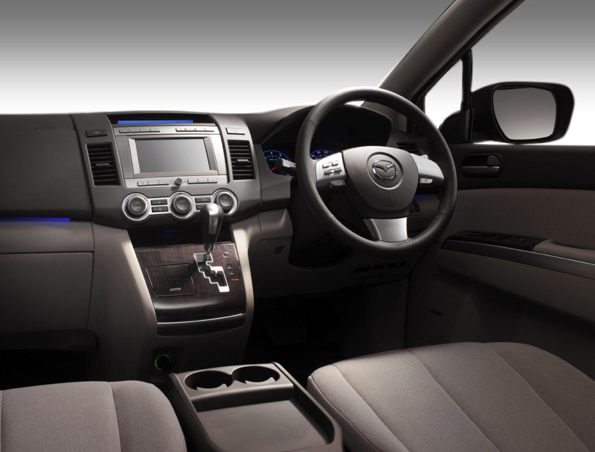 Mazda () MPV III (LY):  