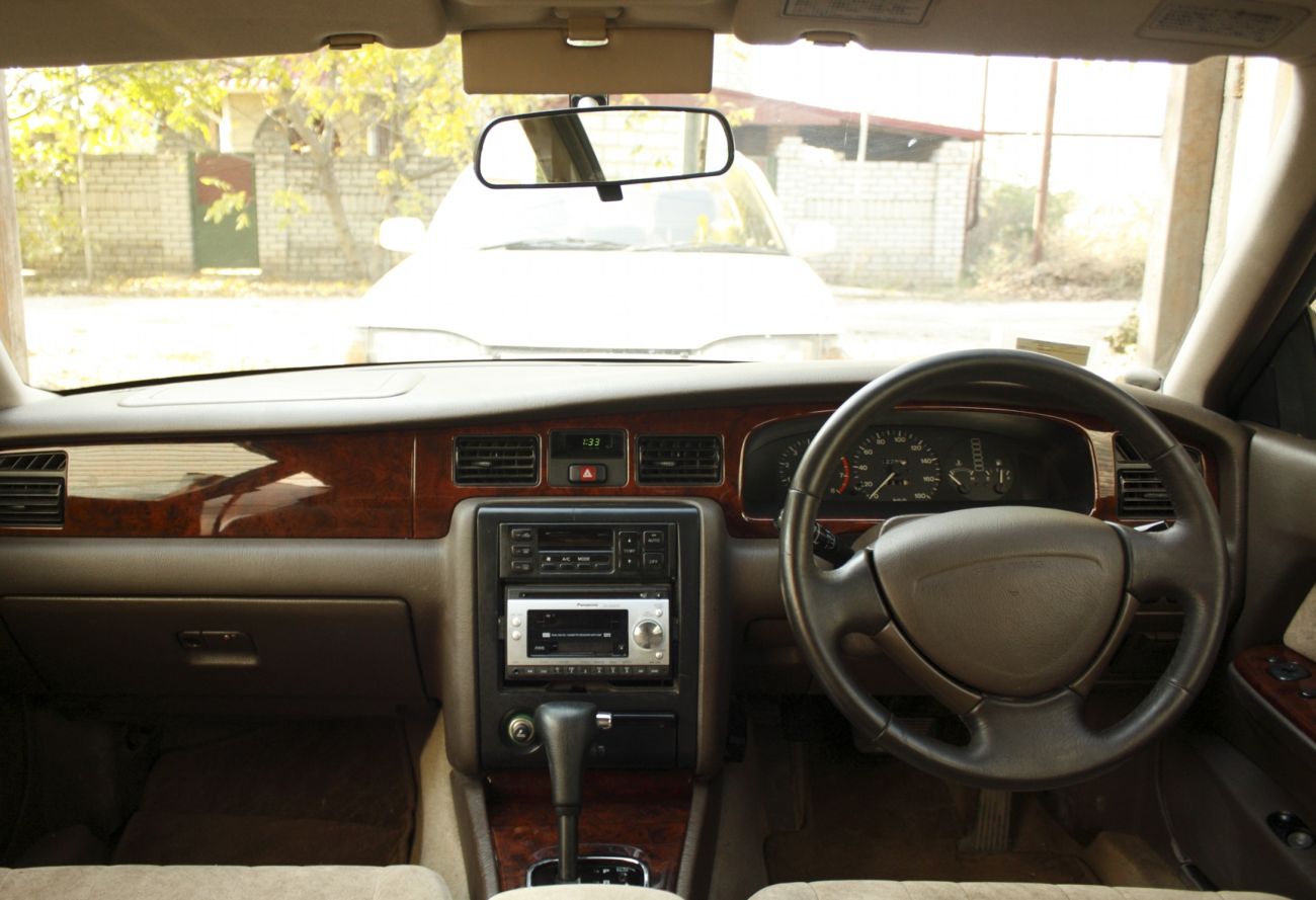 Mazda () Sentia I (HD):  