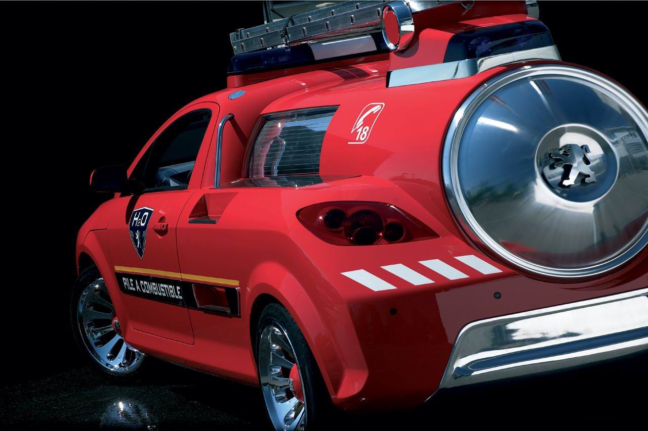 Peugeot () H2O Concept:  