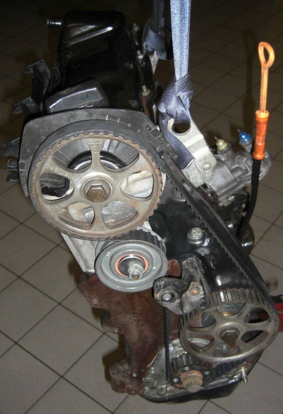 Volkswagen (VW) () AAM:  