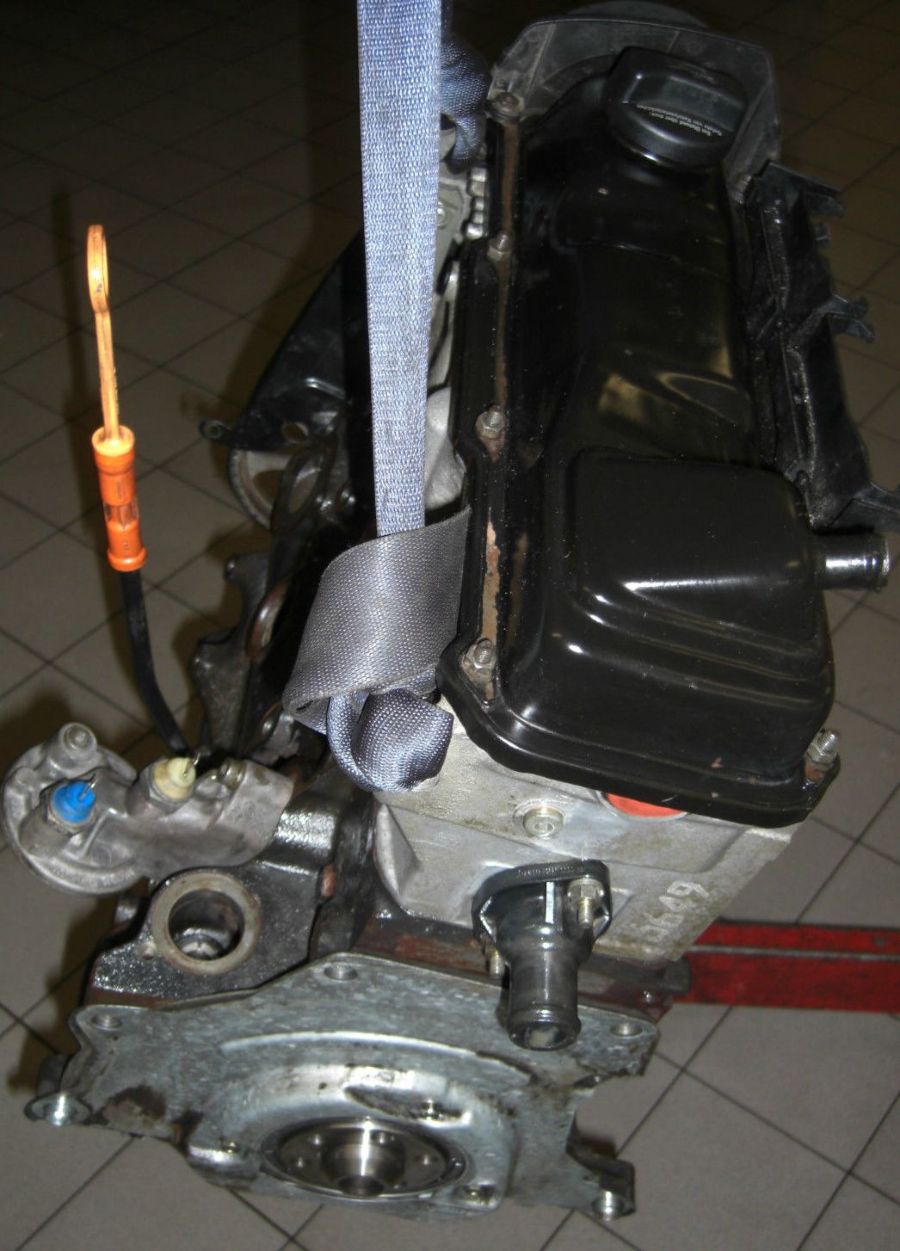 Volkswagen (VW) () AAM:  